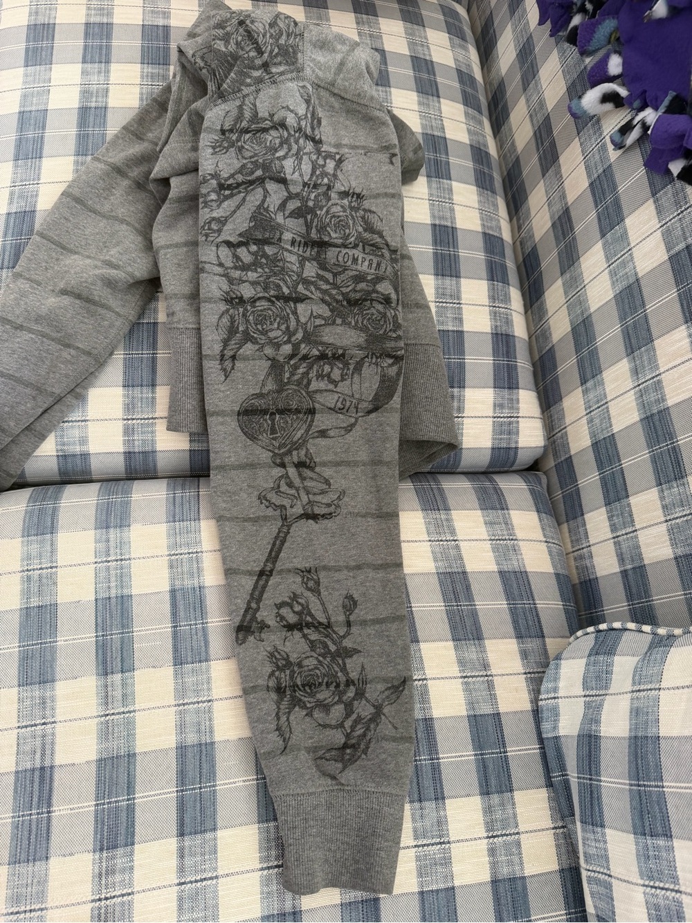 Rare Fox Gray Striped Hoodie with Bird & Floral Sleeve Print - Picture 5 of 7